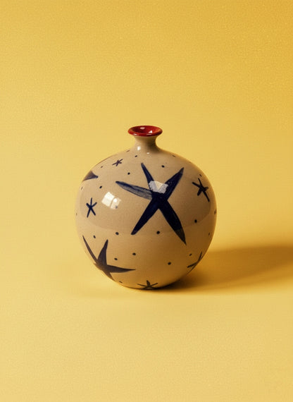Large Vase with Stars