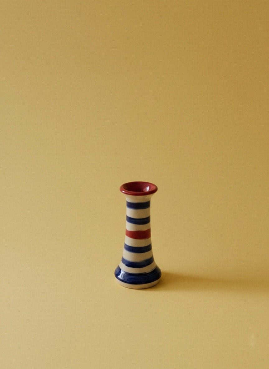 Small candleholder with stripes